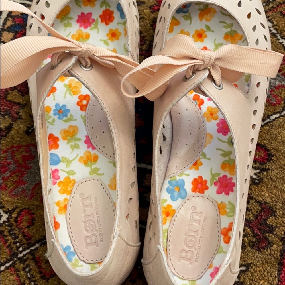 EUC Blush Leather Flat - Picture 8 of 9